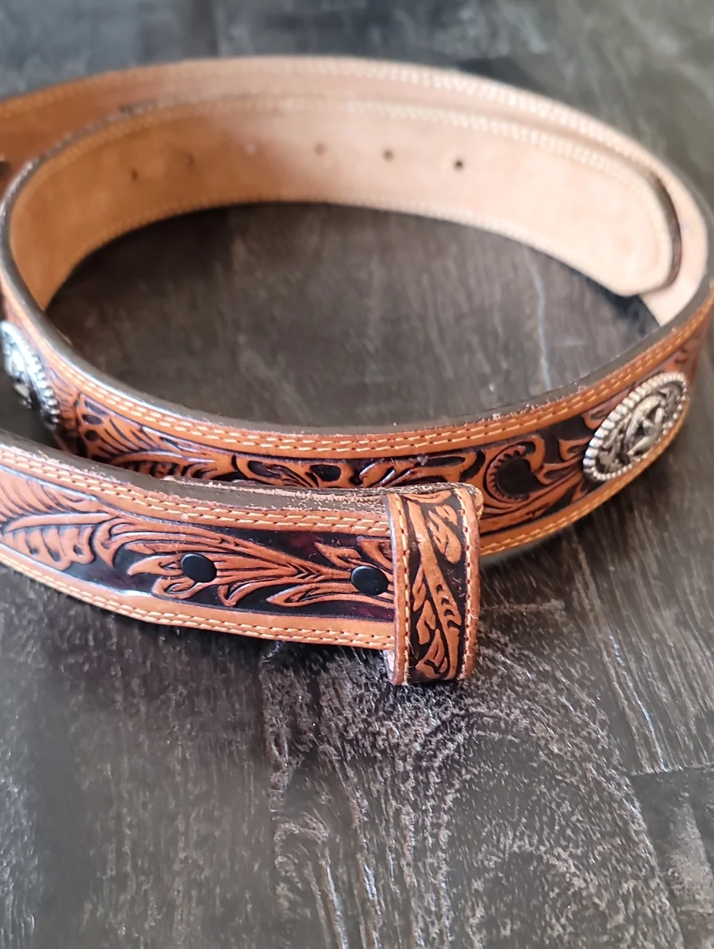 Justin Tooled 5 Star Emblem Tan Top Grain Leather Belt C12424 Sz 42